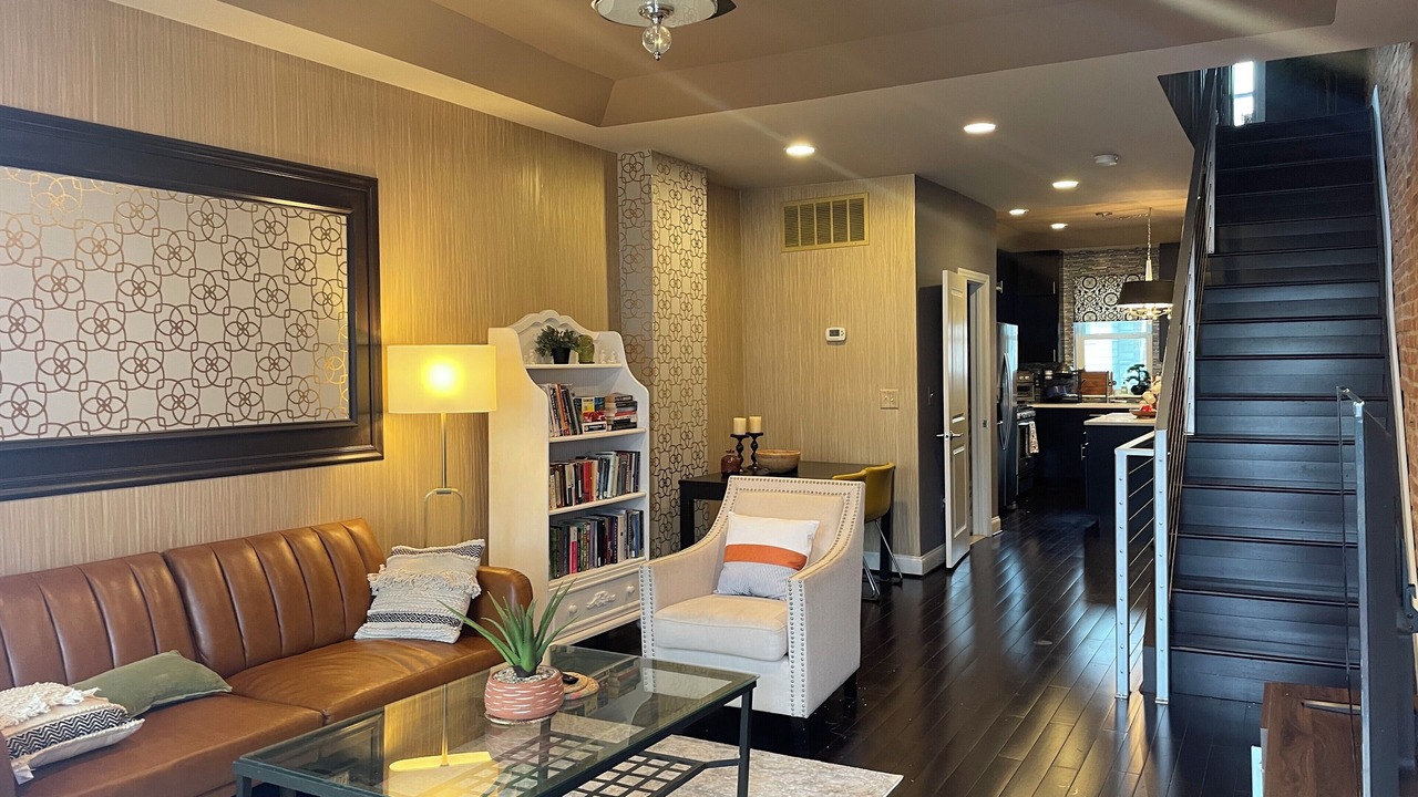 Photo of Livingroom in Downtown Baltimore