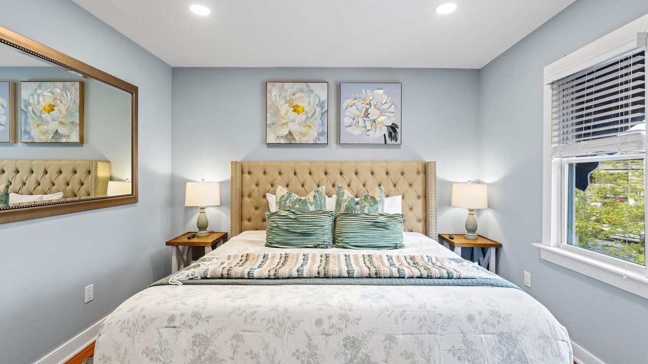 Photo of Bedroom in Gardens
