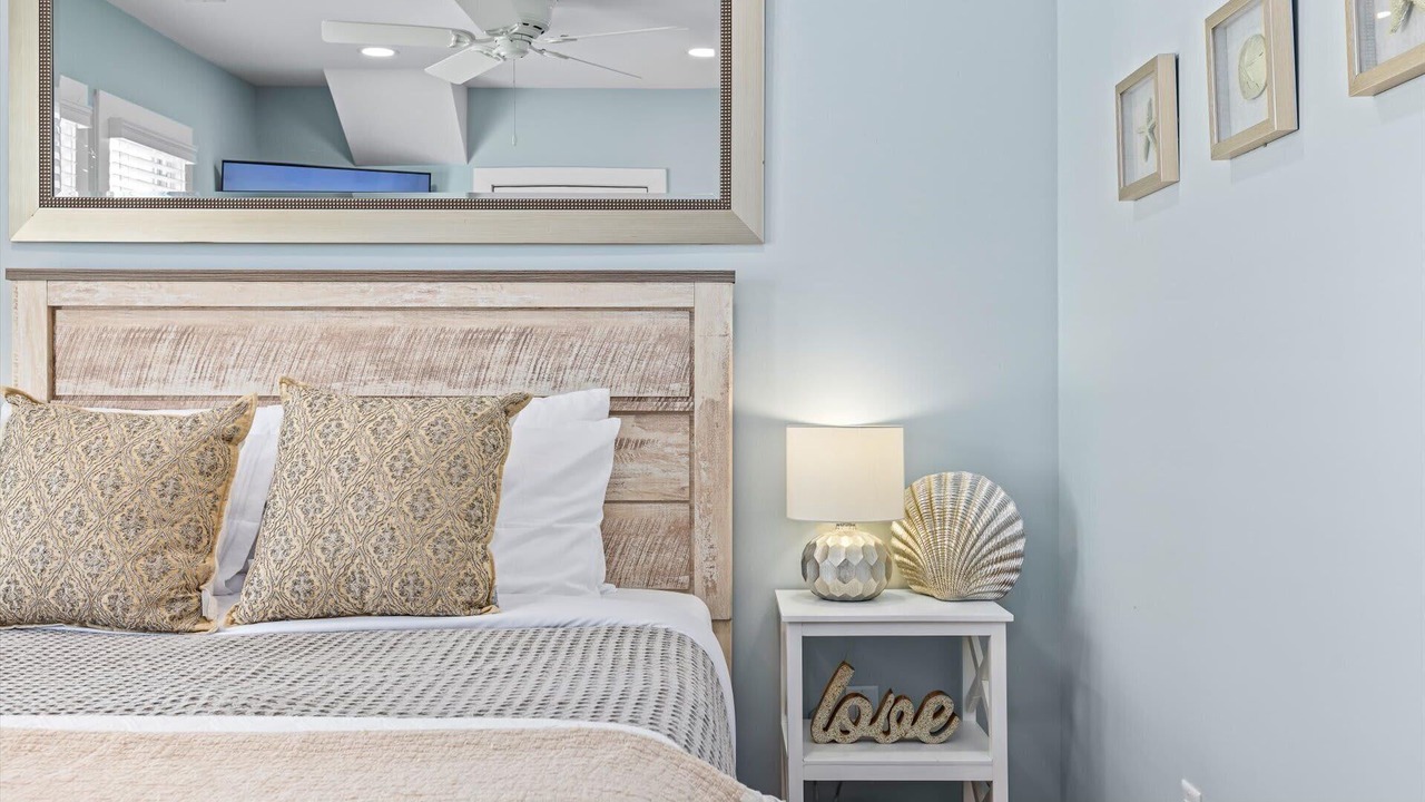 Photo of Bedroom in Gardens