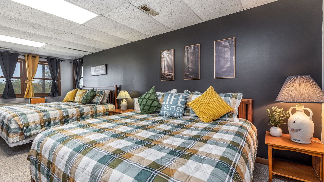 Photo of Bedroom in Apple River