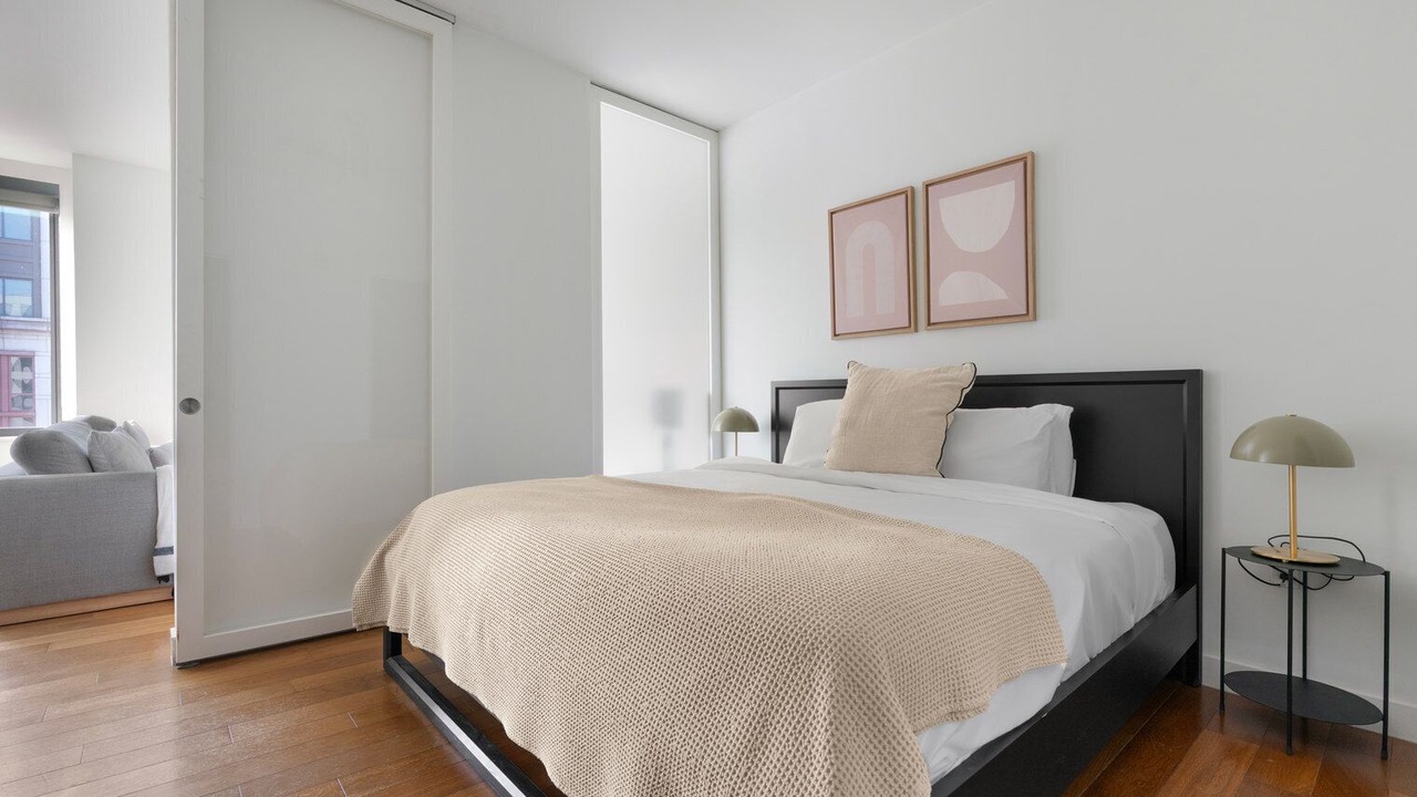 Photo of Bedroom in Navy Yard