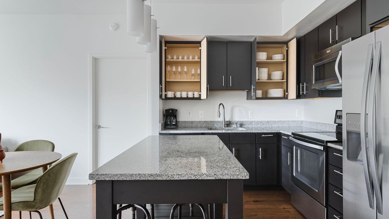 Photo of Kitchen in Woodmont Triangle