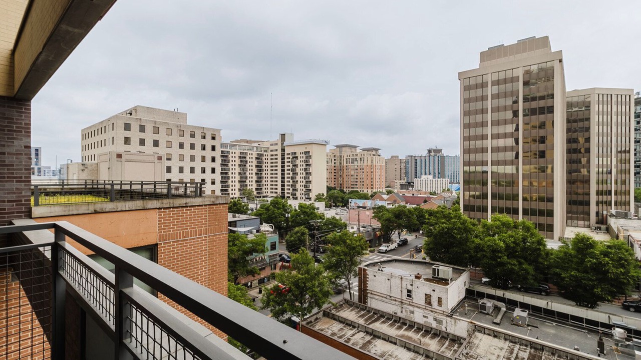 Photo of Outdoor in Woodmont Triangle
