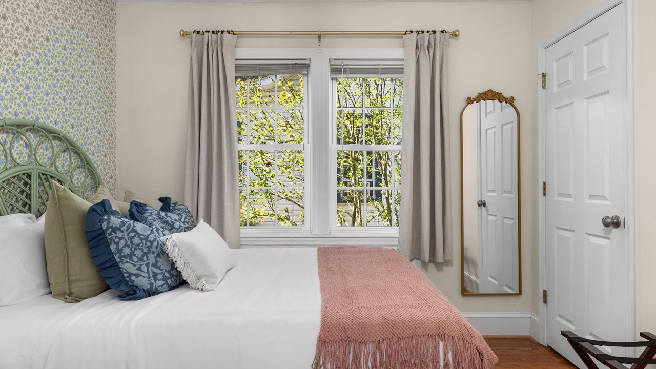 Photo of Bedroom in North Beach