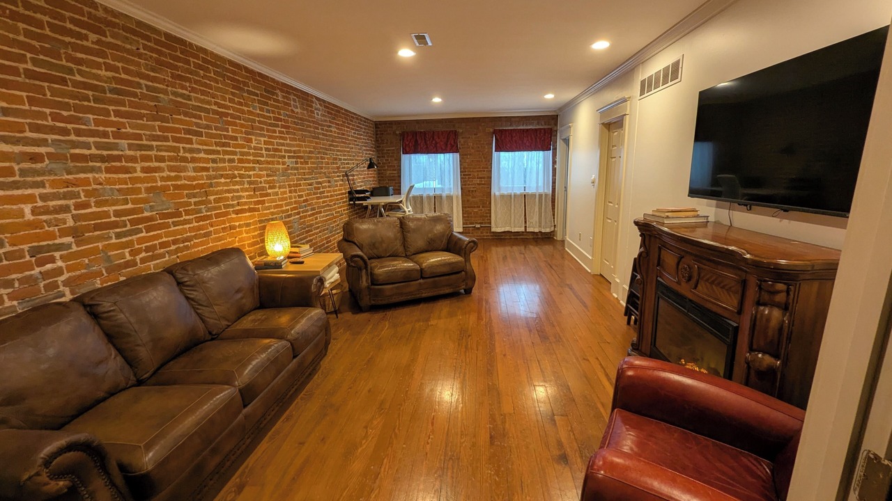 Photo of Livingroom in Lexington