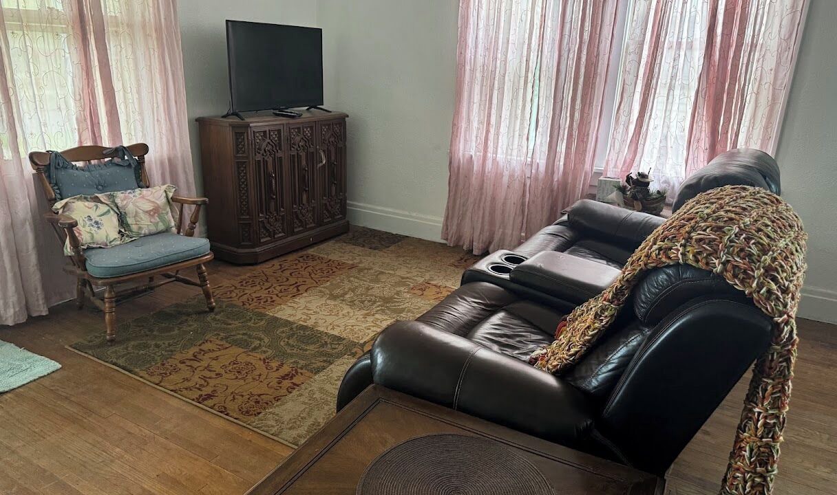Photo of Livingroom in Ottumwa