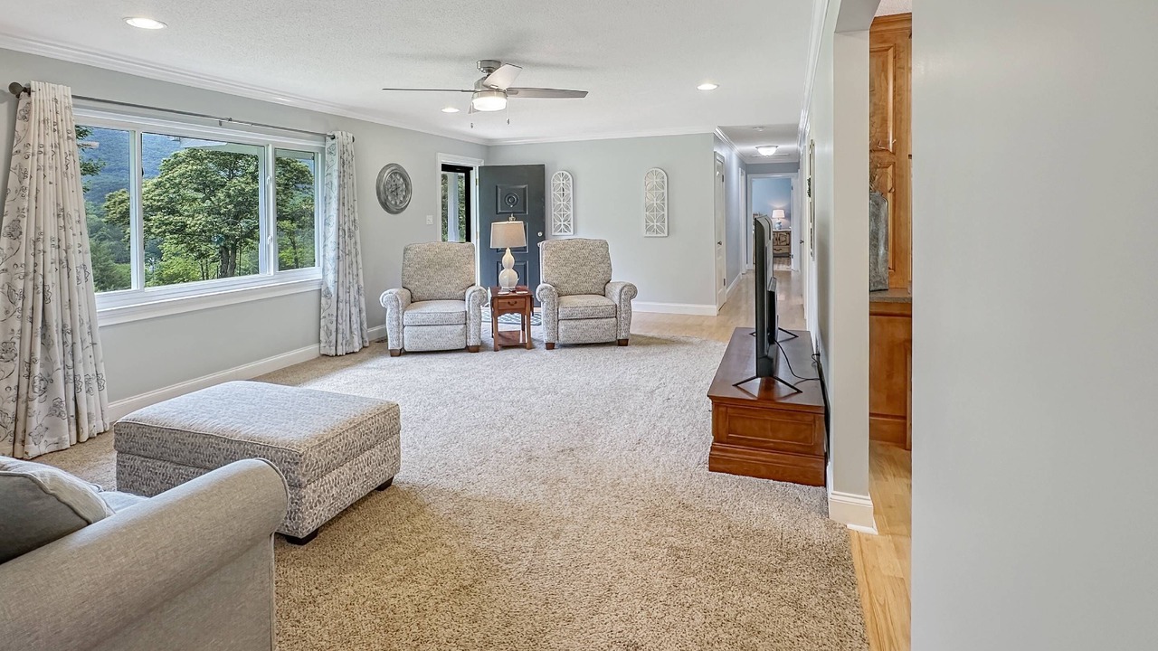 Photo of Bedroom in Chickamauga