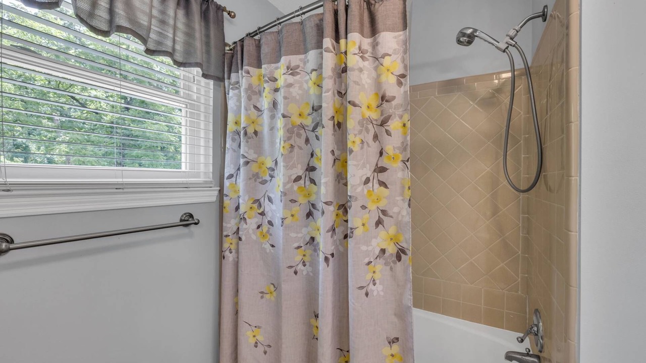 Photo of Bathroom in Chickamauga