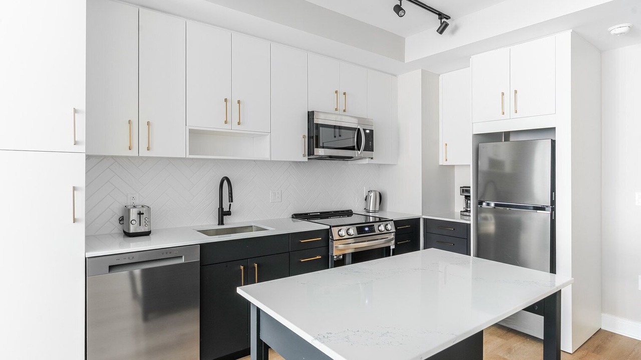 Photo of Kitchen in Woodmont Triangle