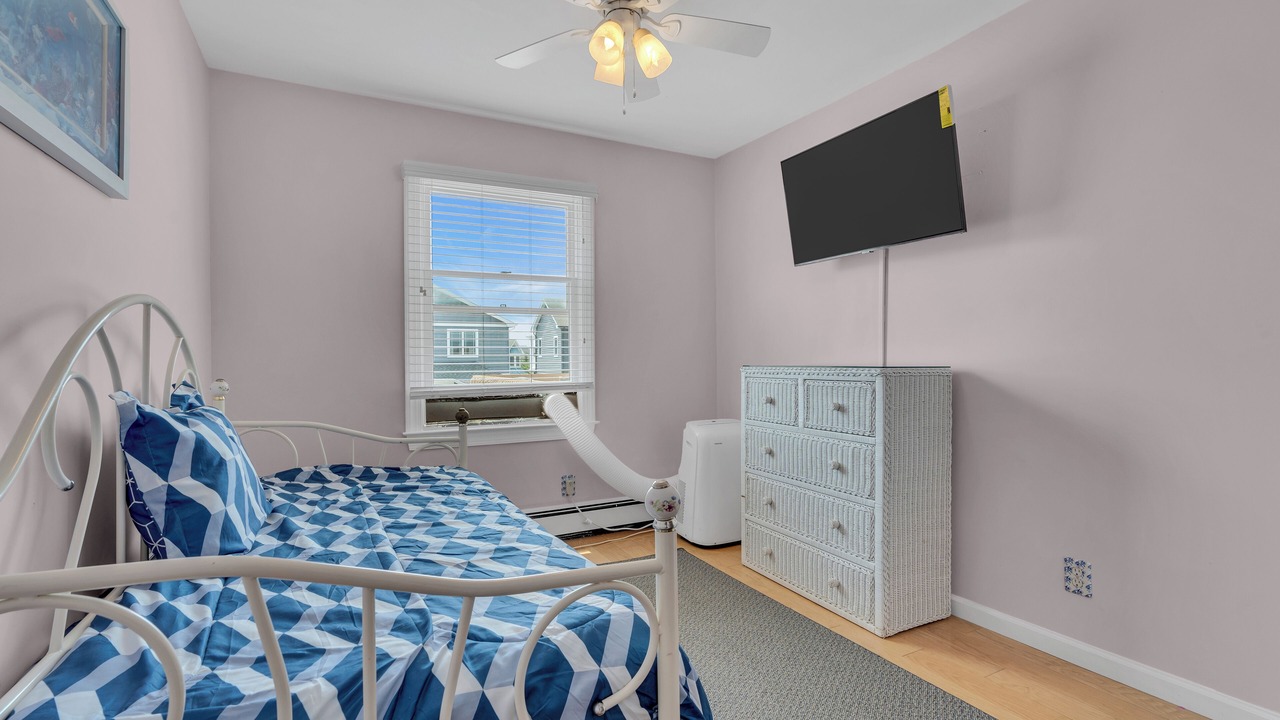 Photo of Bedroom in Ortley Beach