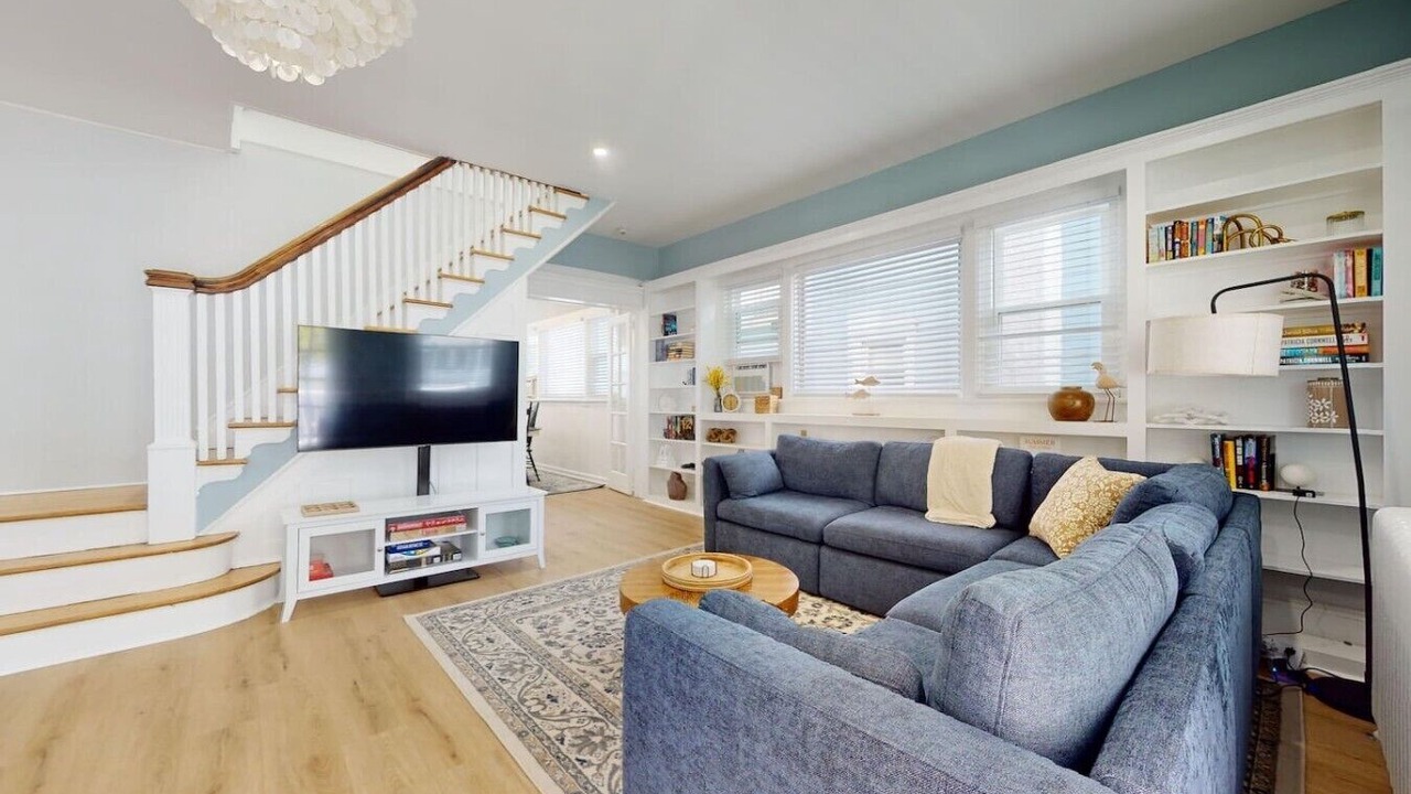 Photo of Livingroom in St. Leonard's Tract