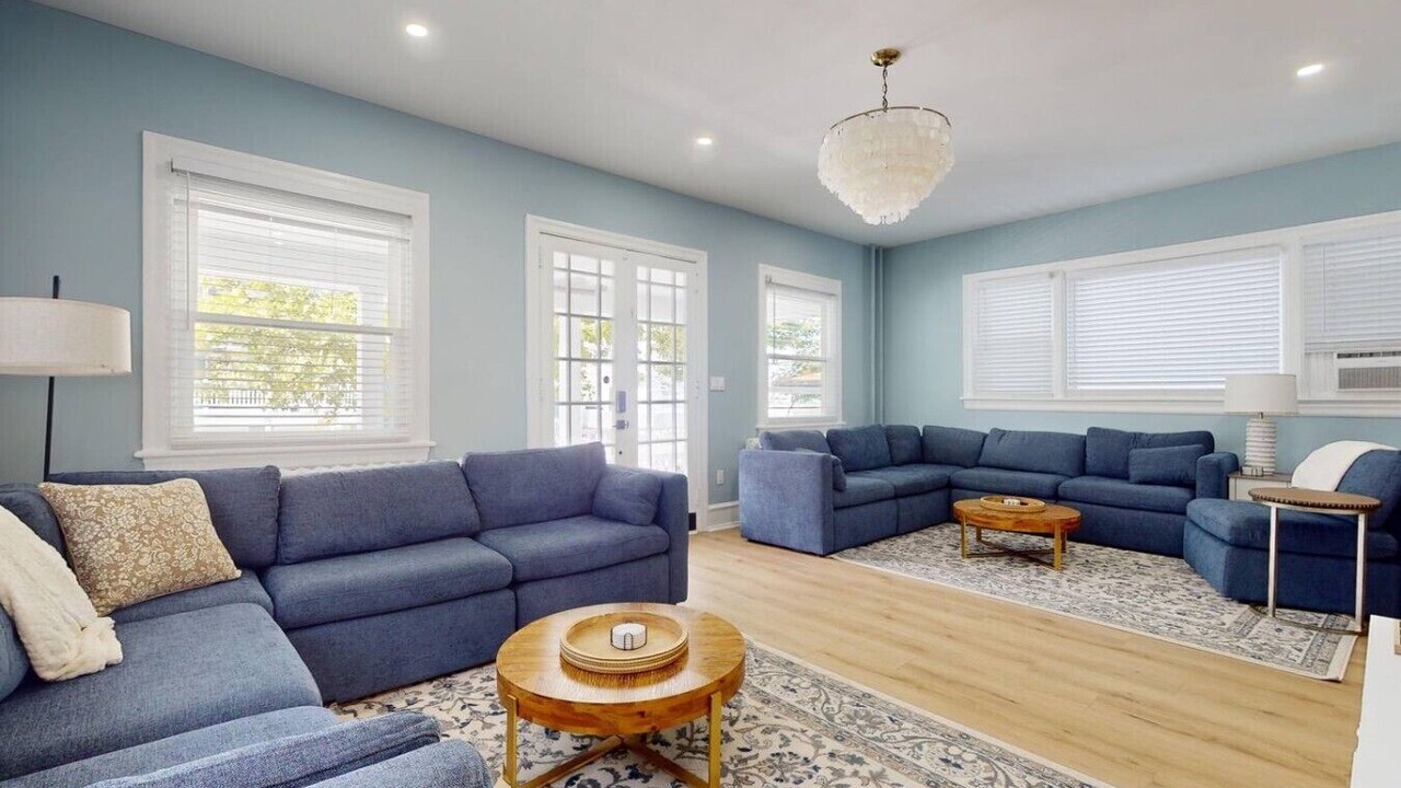 Photo of Livingroom in St. Leonard's Tract