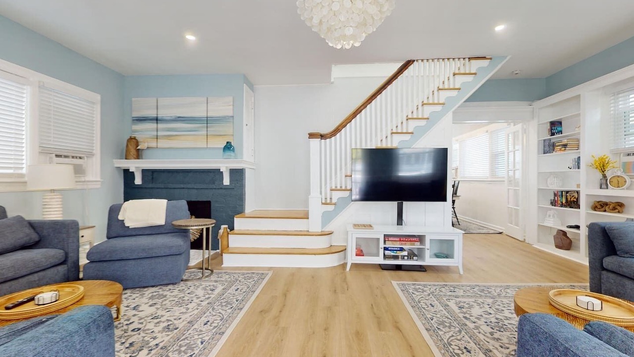 Photo of Livingroom in St. Leonard's Tract