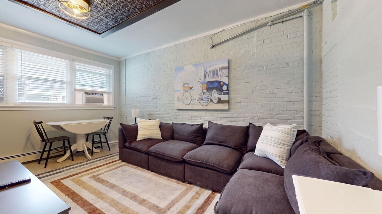 Photo of Livingroom in St. Leonard's Tract