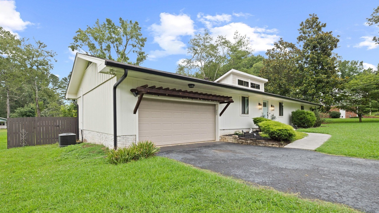 Photo of Outdoor in Graysville