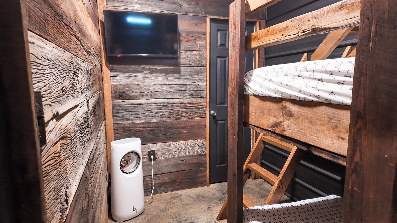 Photo of Bedroom in Fort Mc Clellan