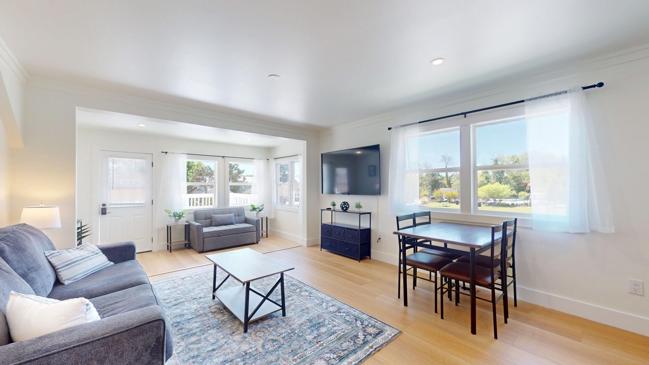Photo of Livingroom in Lower Township