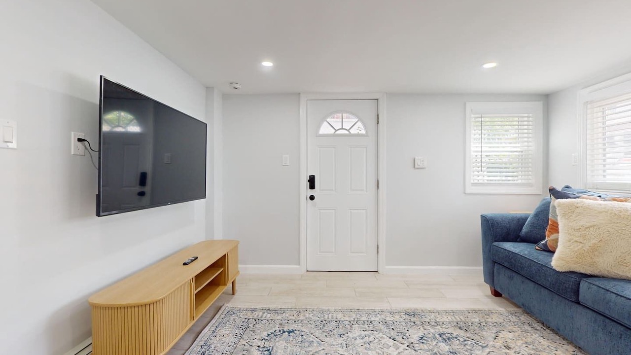 Photo of Livingroom in St. Leonard's Tract