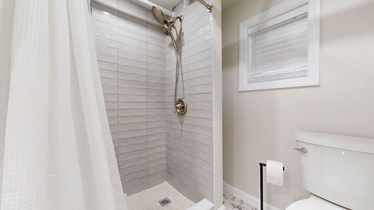 Photo of Bathroom in St. Leonard's Tract