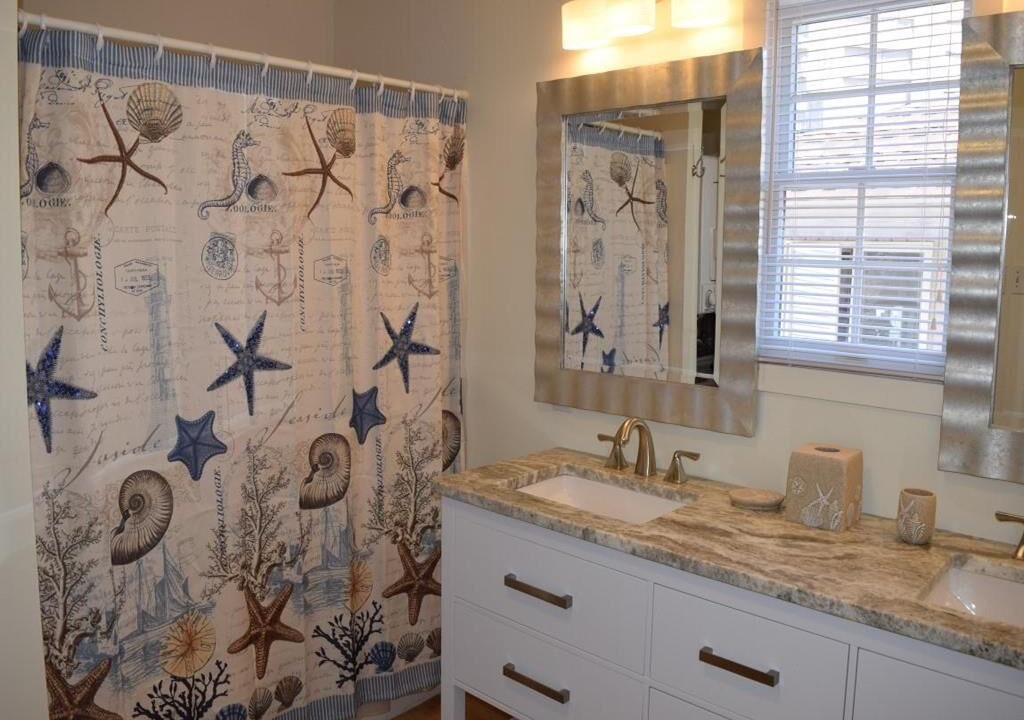 Photo of Bathroom in Townsend's Inlet