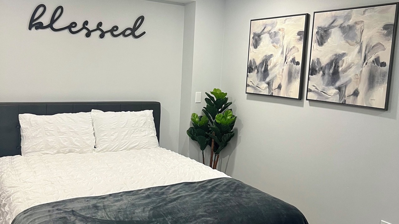 Photo of Bedroom in Iselin