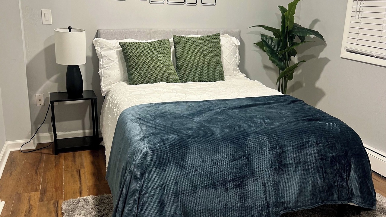Photo of Bedroom in Iselin