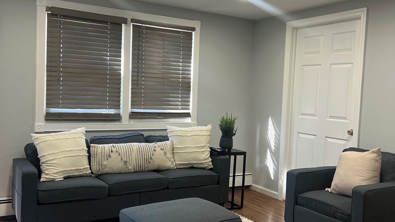 Photo of Livingroom in Iselin