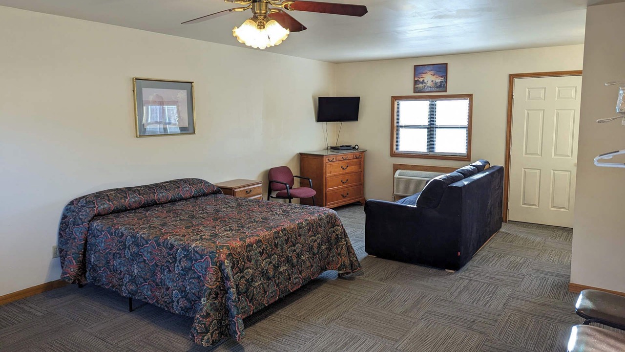 Photo of Bedroom in Perry