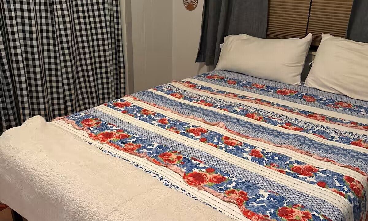 Photo of Bedroom in Madisonville