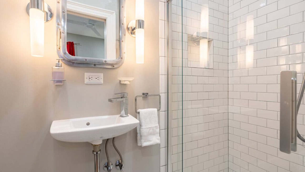 Photo of Bathroom in Truxton Circle