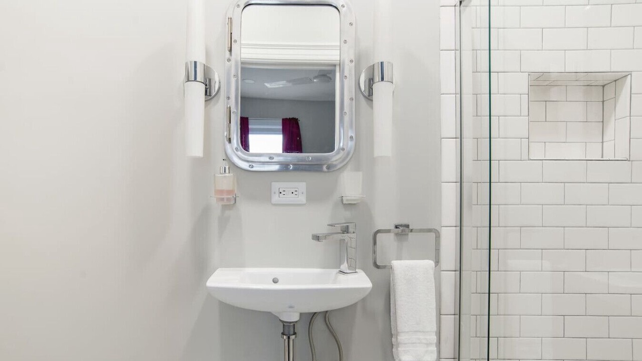 Photo of Bathroom in Truxton Circle