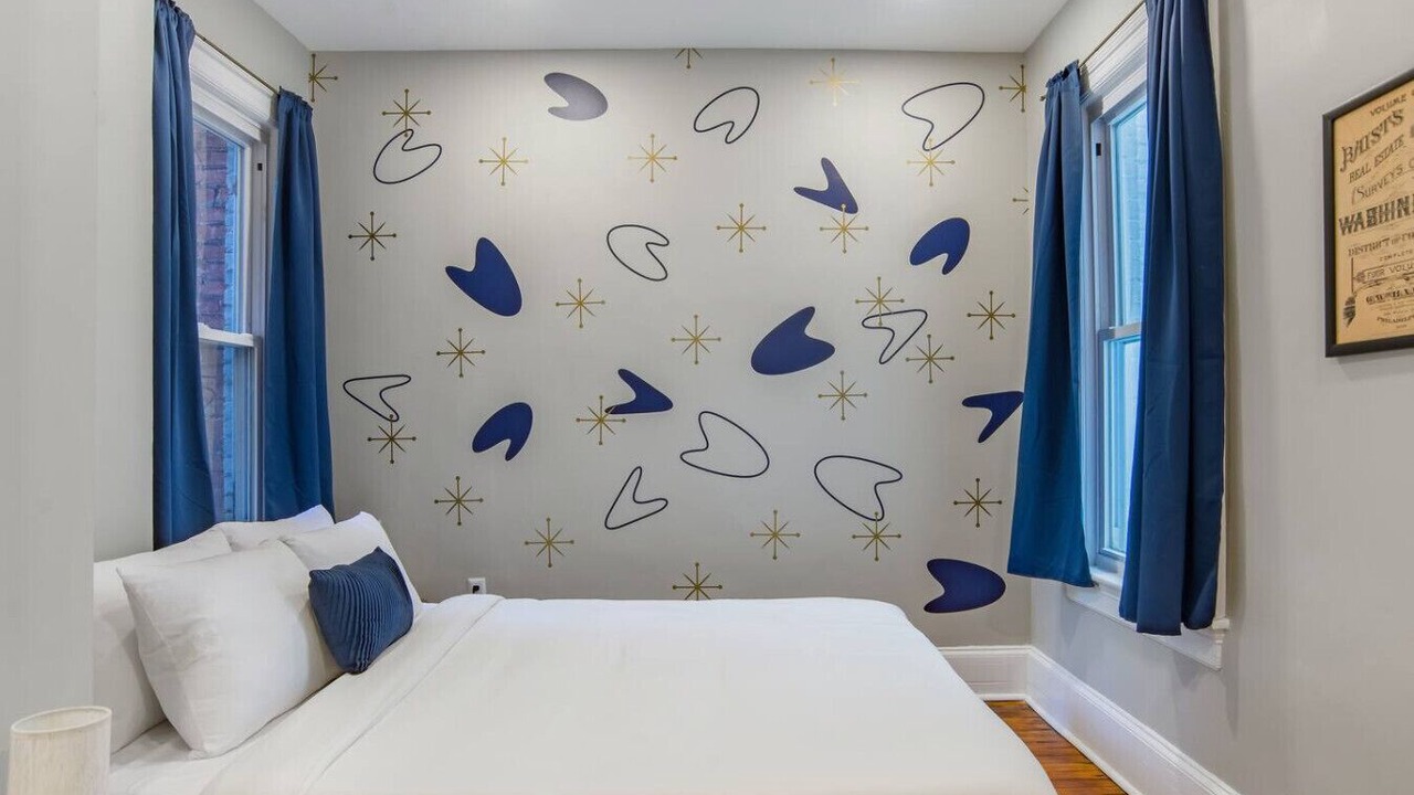 Photo of Bedroom in Truxton Circle
