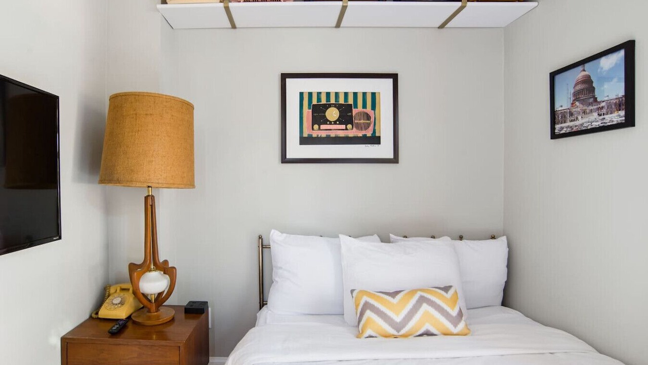 Photo of Bedroom in Truxton Circle