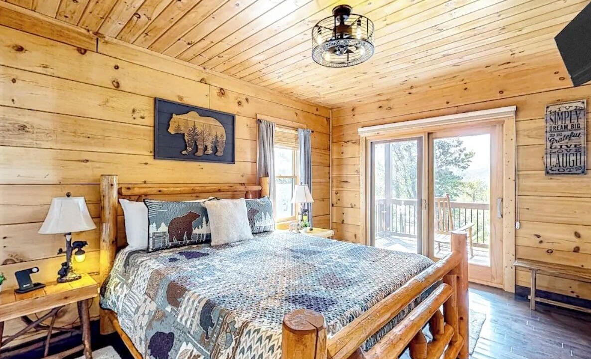 Photo of Bedroom in Sugar Grove