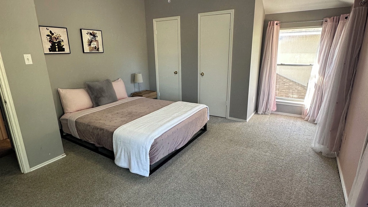 Photo of Bedroom in Springbrook