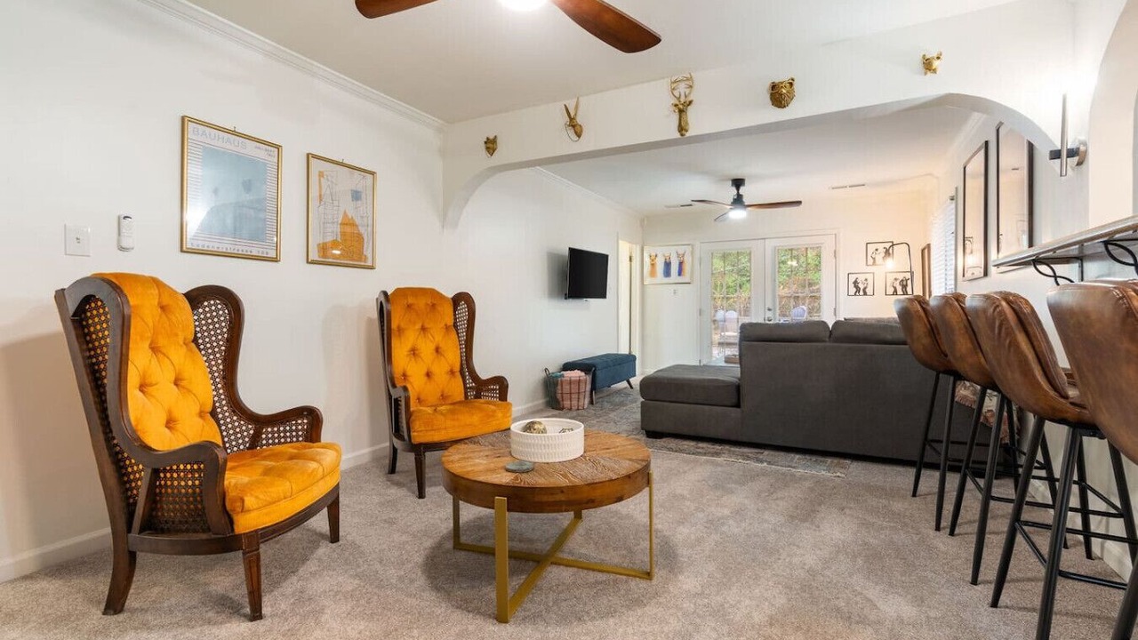 Photo of Livingroom in Crestwood South