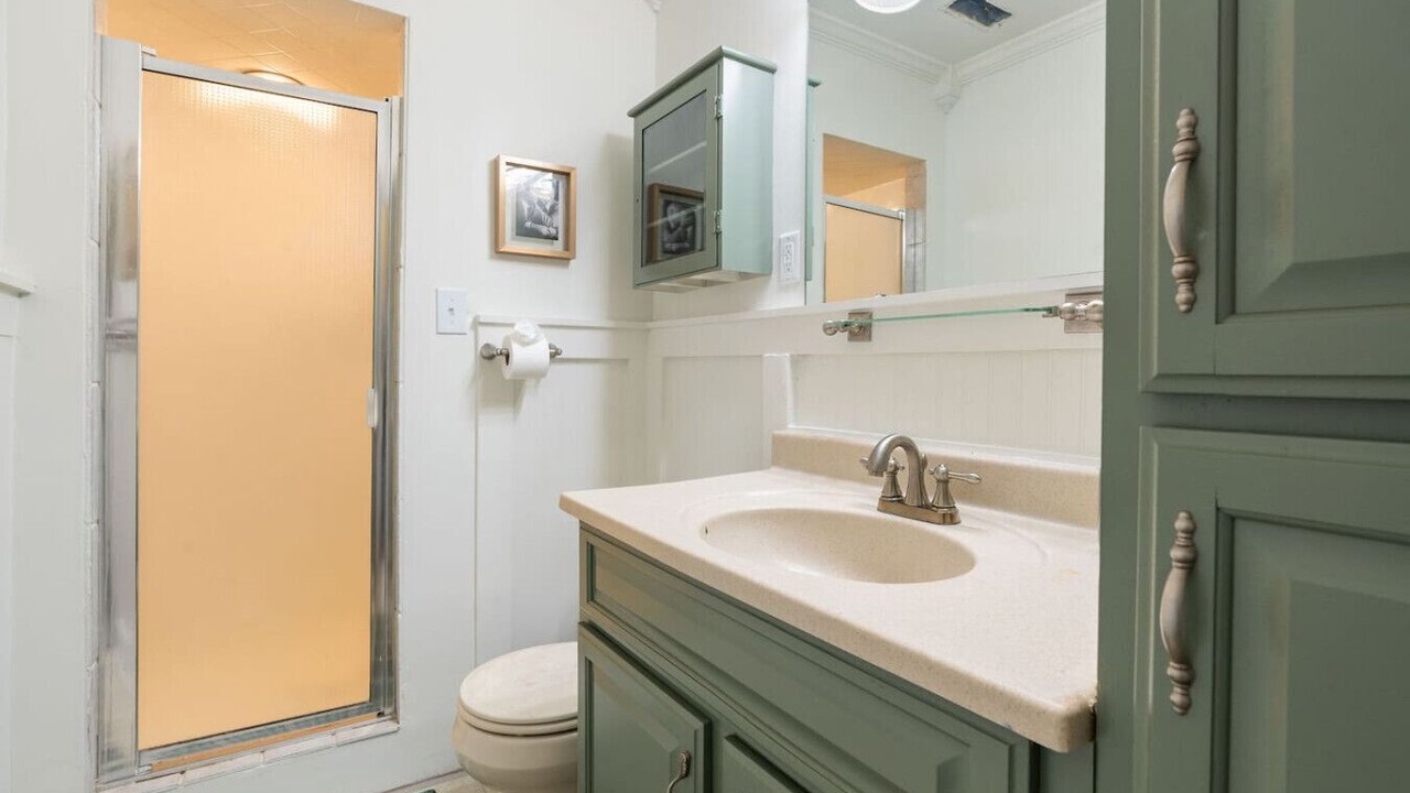 Photo of Bathroom in Crestwood South
