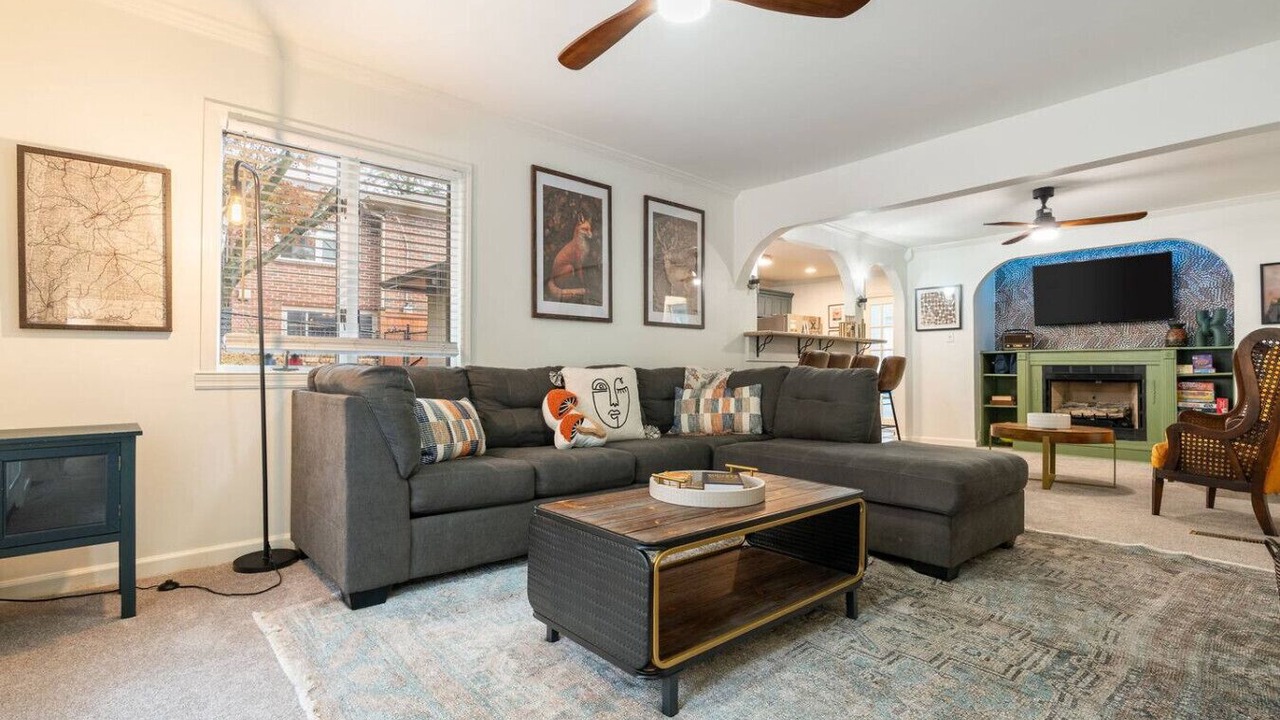 Photo of Livingroom in Crestwood South