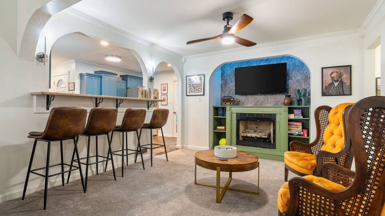 Photo of Livingroom in Crestwood South