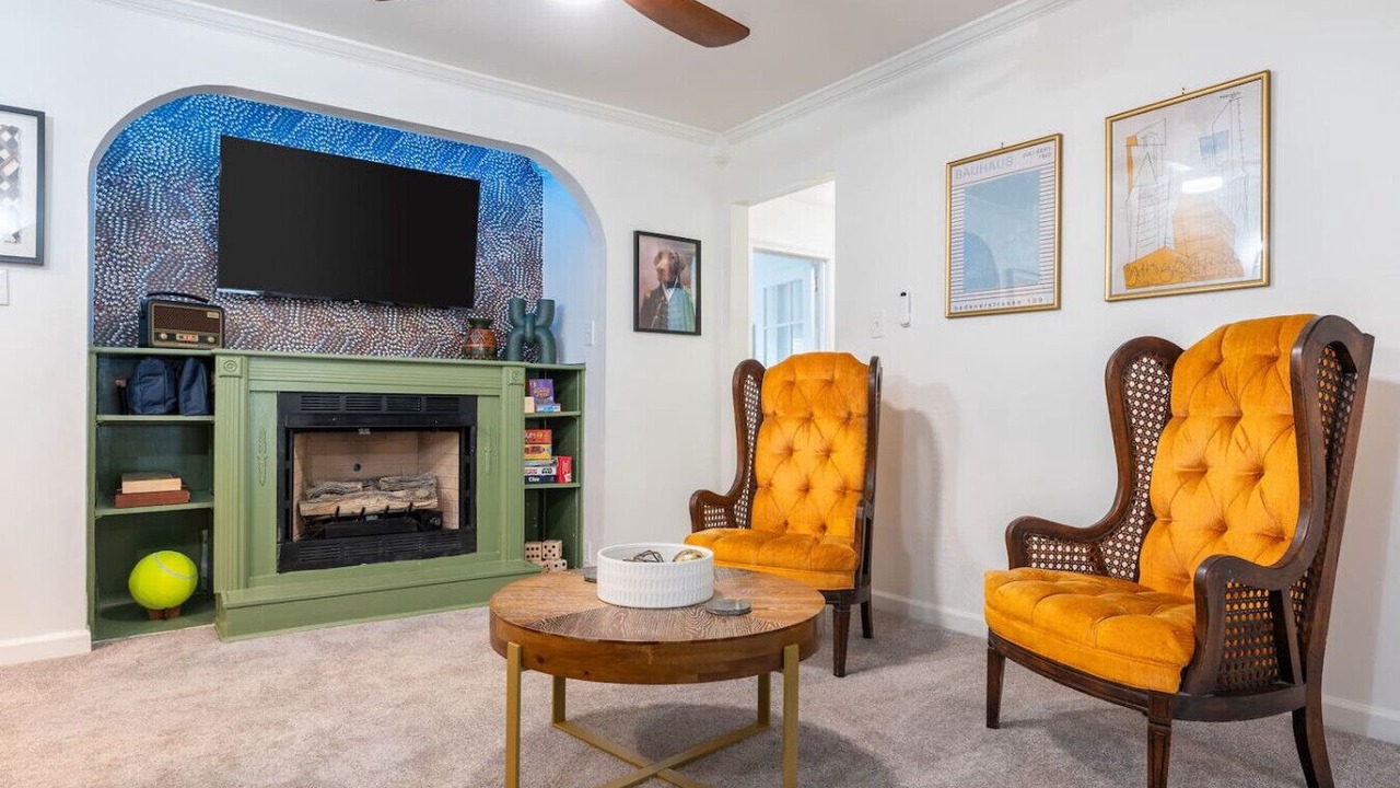 Photo of Livingroom in Crestwood South