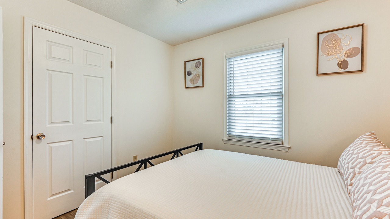 Photo of Bedroom in Winterville