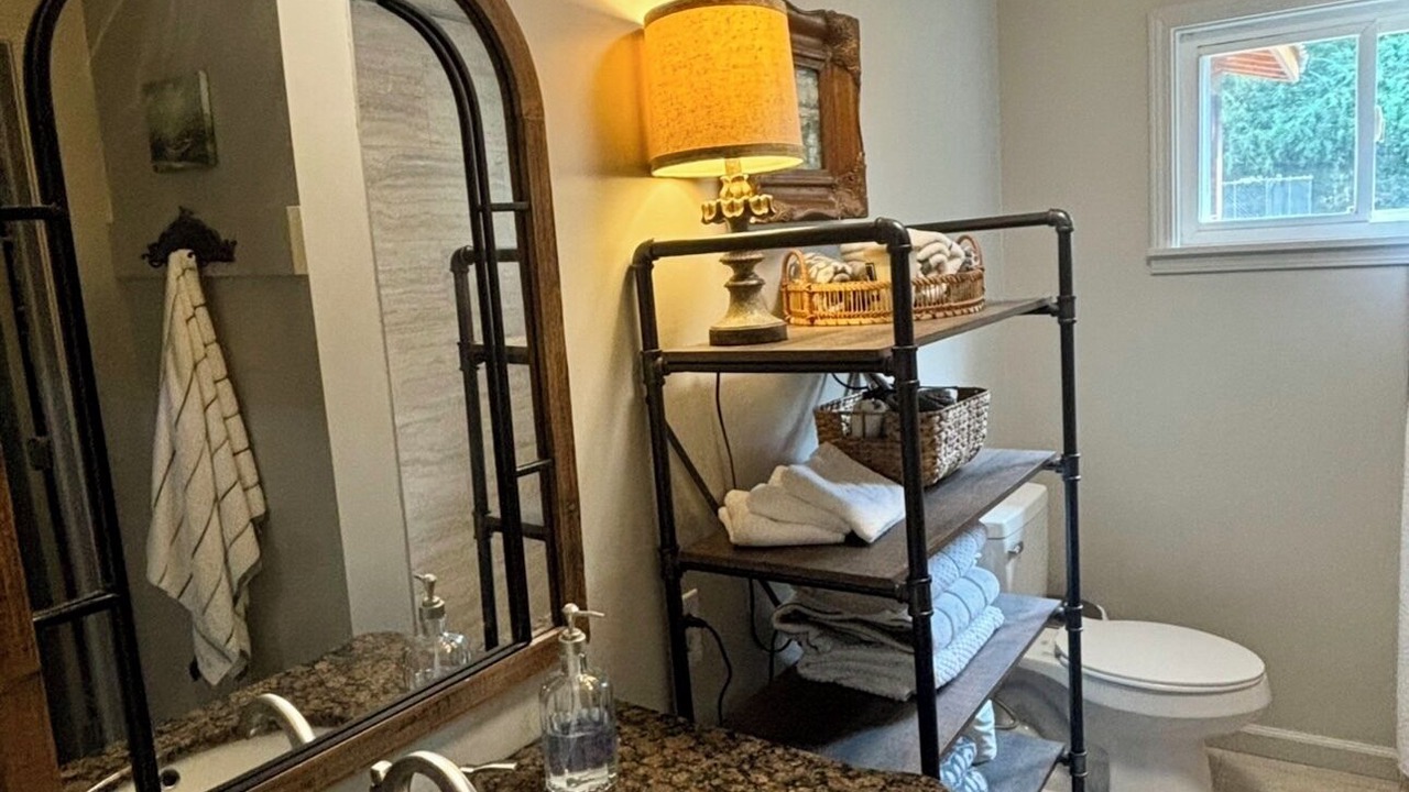 Photo of Bathroom in Guntersville