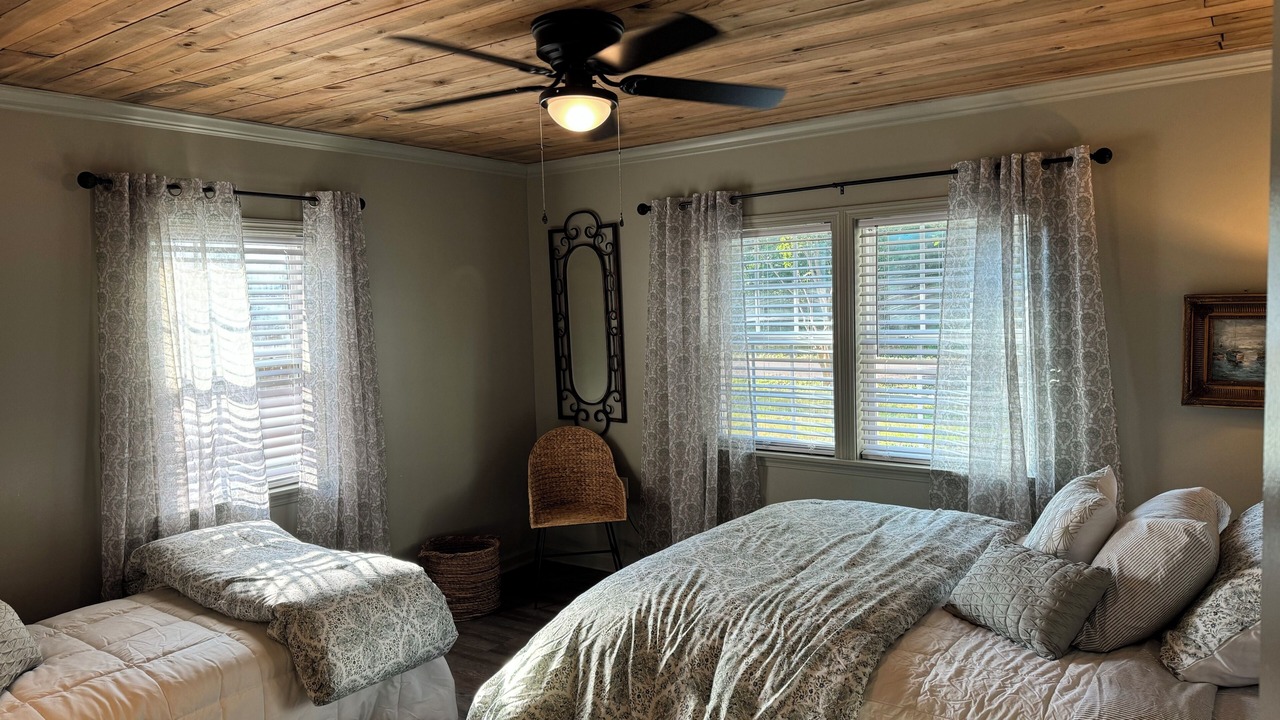 Photo of Bedroom in Guntersville