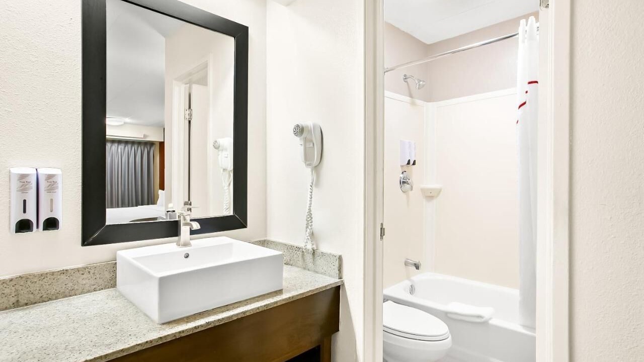 Photo of Bathroom in Linthicum Heights
