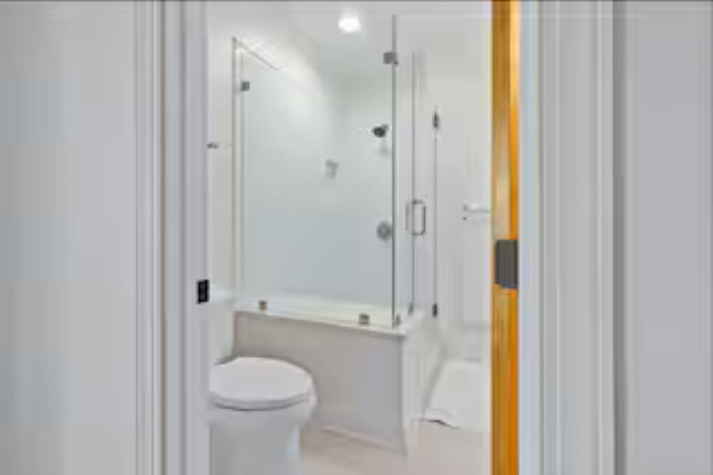 Photo of Bathroom in Guntersville