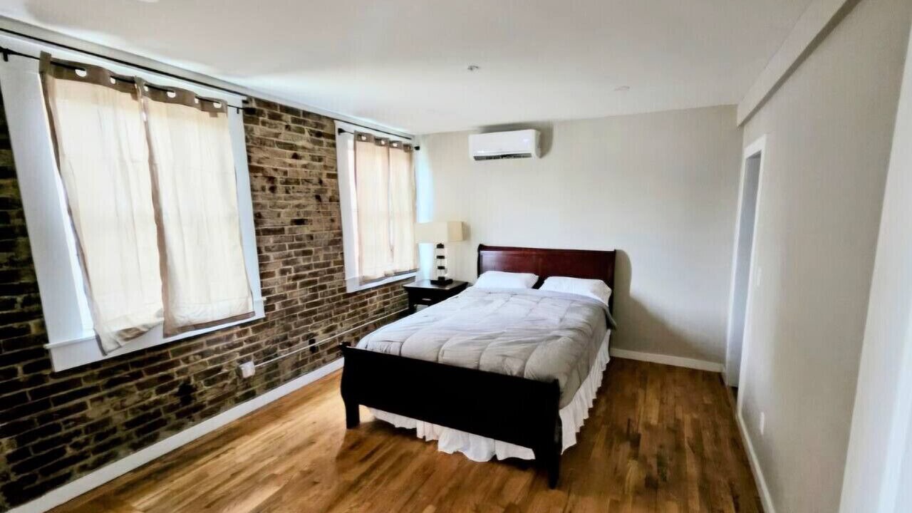 Photo of Bedroom in Maryville