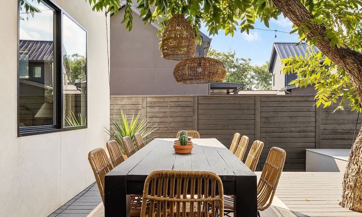 Photo of Outdoor in South Lamar