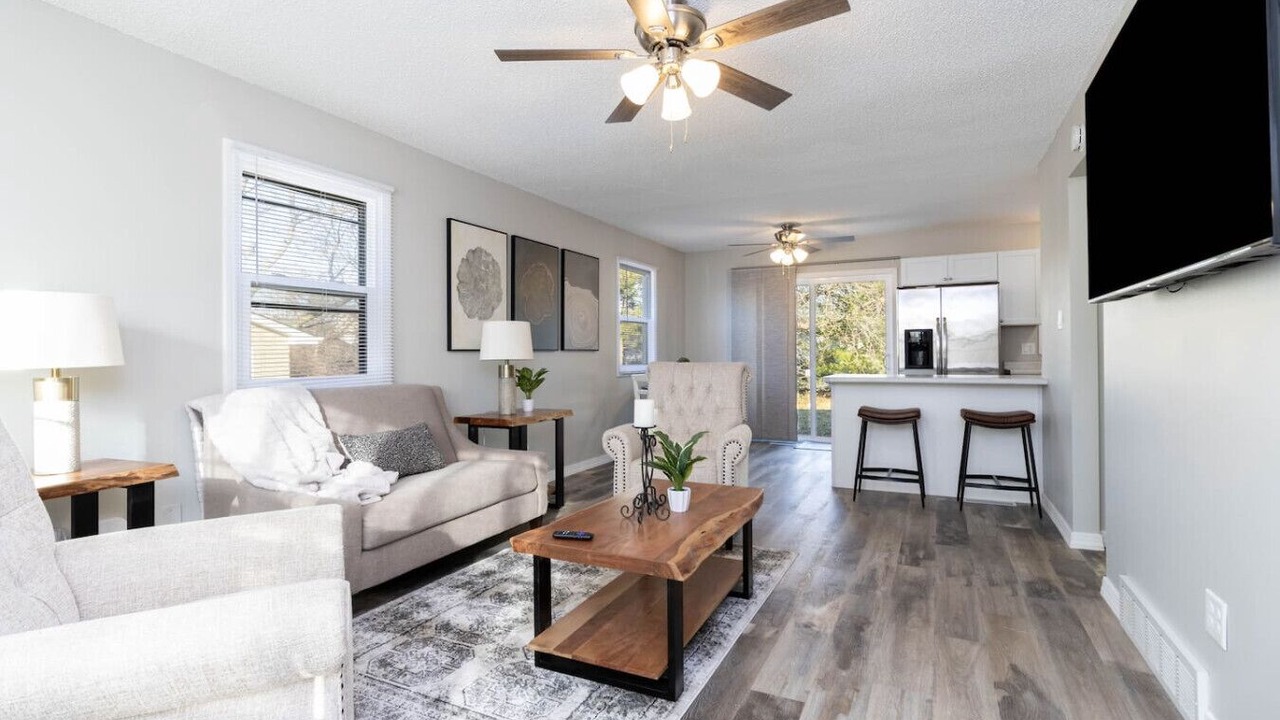 Photo of Livingroom in Urbandale