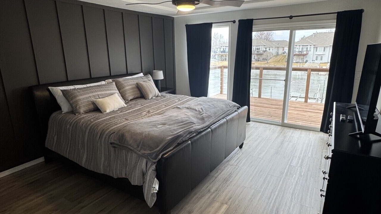 Photo of Bedroom in Carter Lake