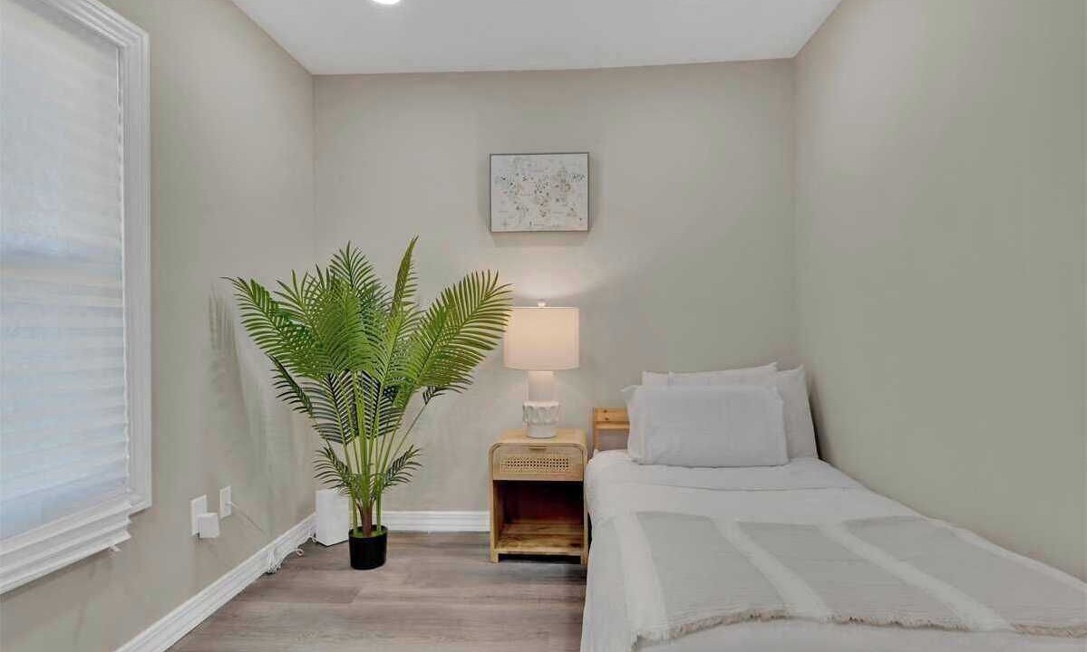 Photo of Bedroom in Newark